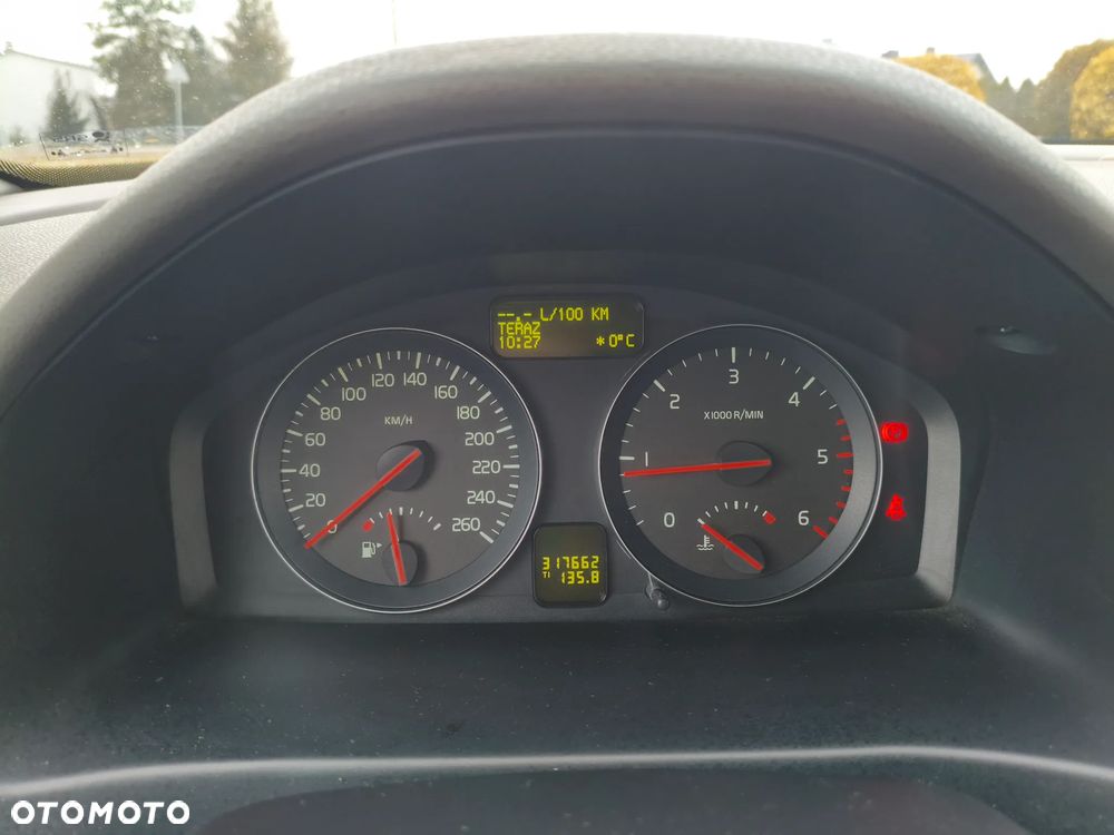 Volvo V50 2.0D DPF Momentum - 11