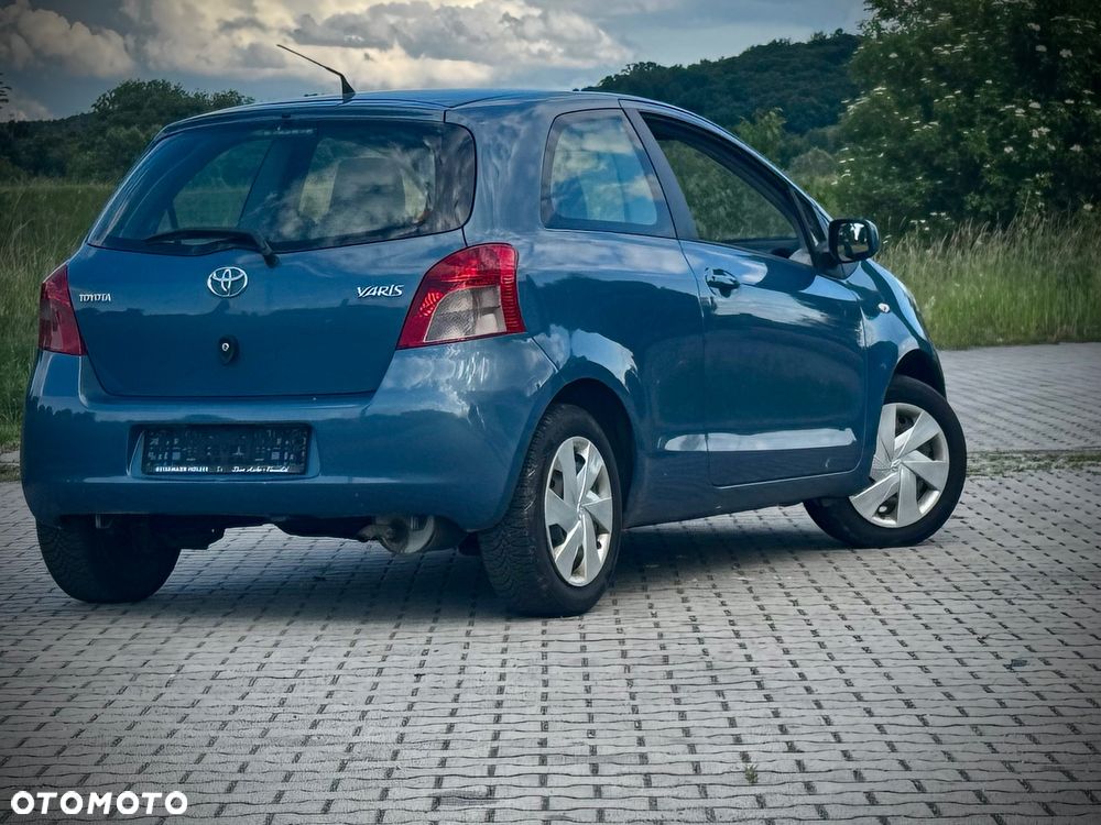 Toyota Yaris 1.0 VVT-i Sol - 8