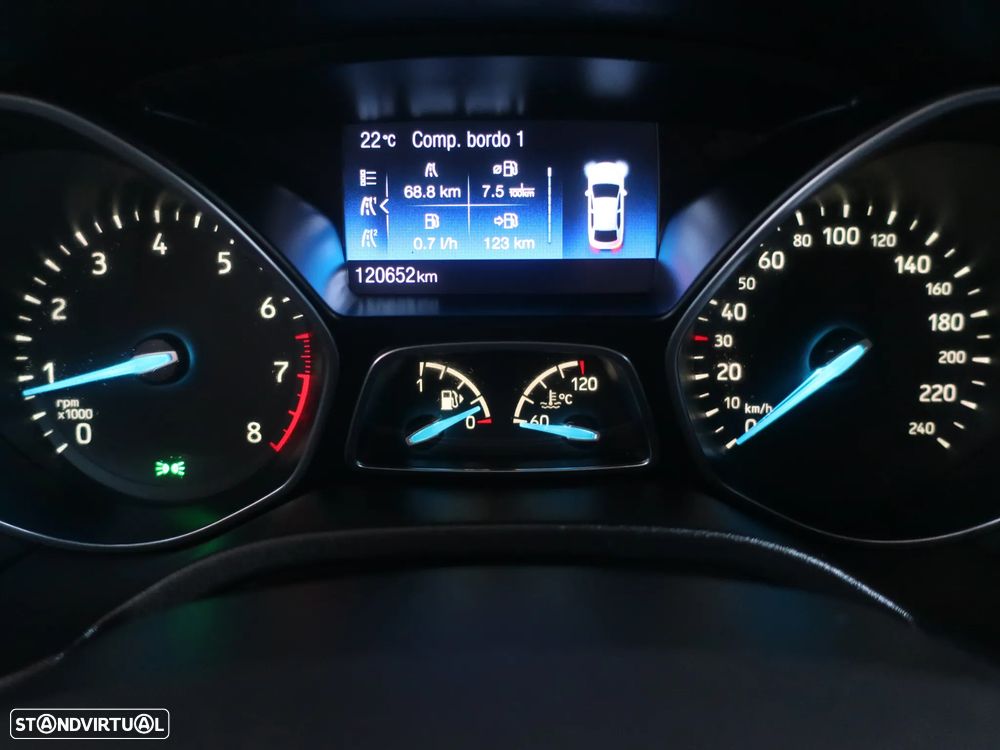 Ford Focus 1.0 SCTi Titanium - 16