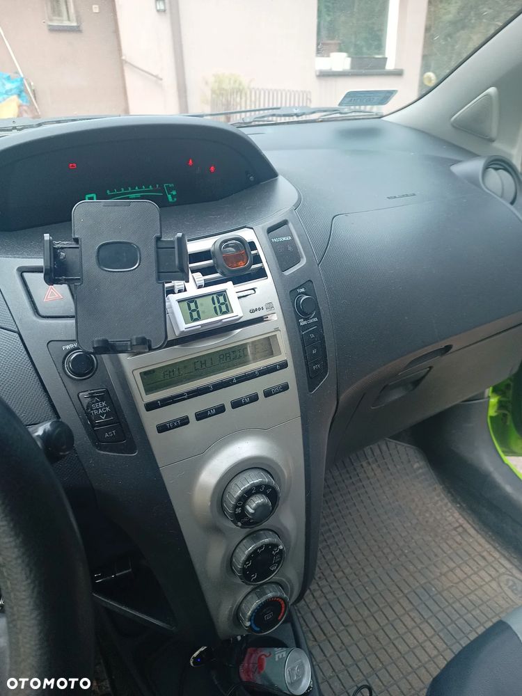 Toyota Yaris 1.0 Luna - 1