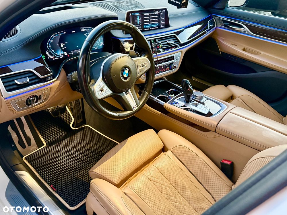 BMW Seria 7 750Li xDrive sport - 23