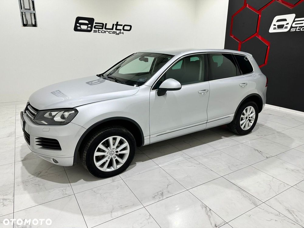 Volkswagen Touareg - 1