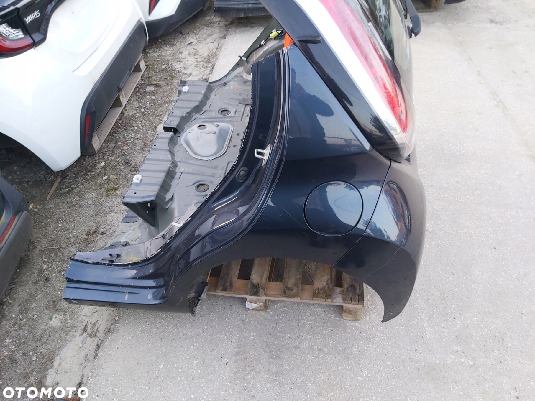 Toyota AYGO II pas tylny podłoga błotnik tył lewy - 3