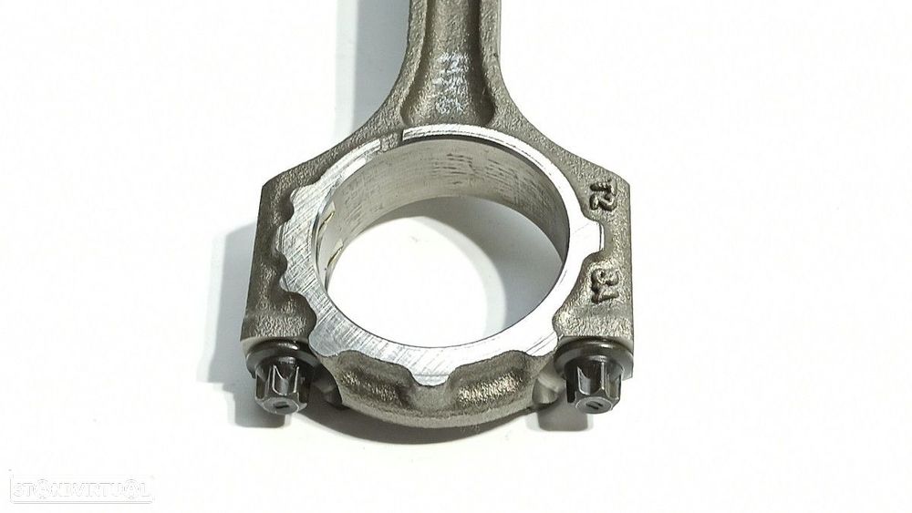 BIELA HYUNDAI KONA ESSENCE 2WD - 5