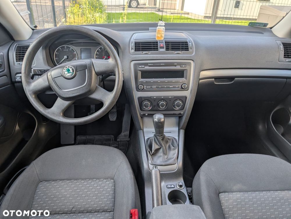Skoda Octavia 1.6 - 13
