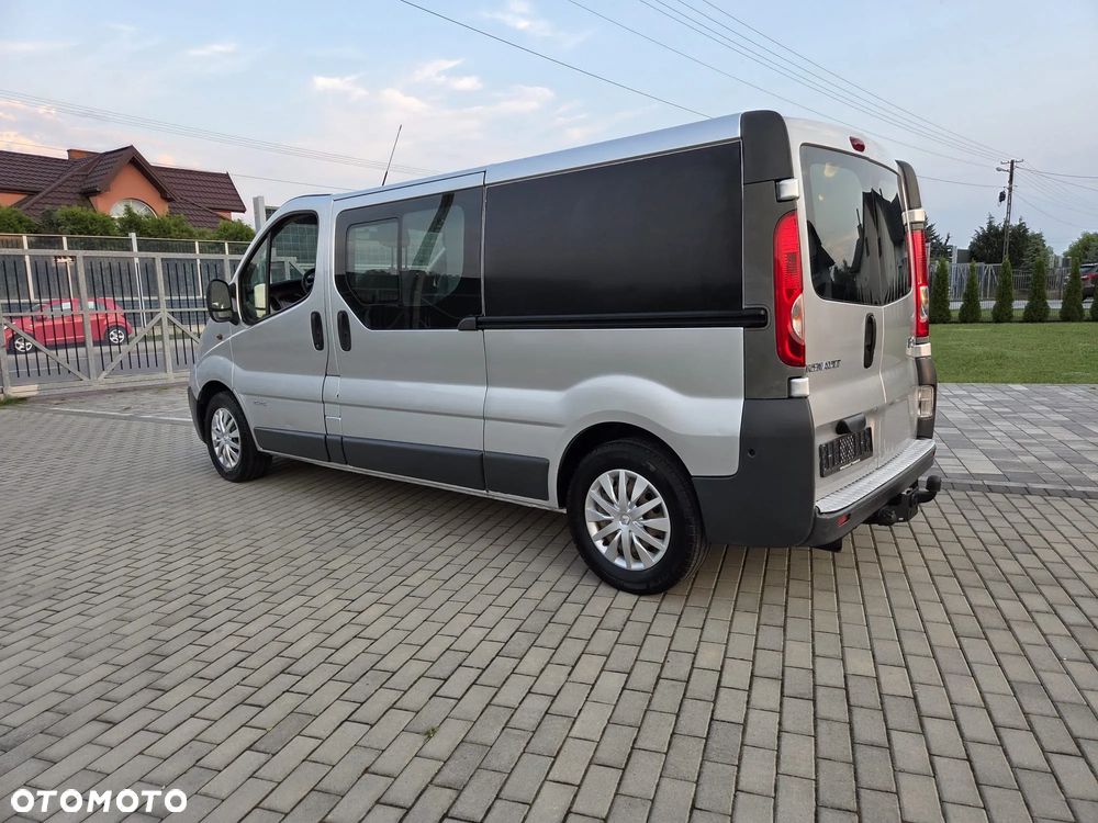 Renault TRAFIC LONG KLIMA TEMPOMAT ORYGINAŁ DUBEL KABINA FULL OPCJA DOPOSAŻONY - 4