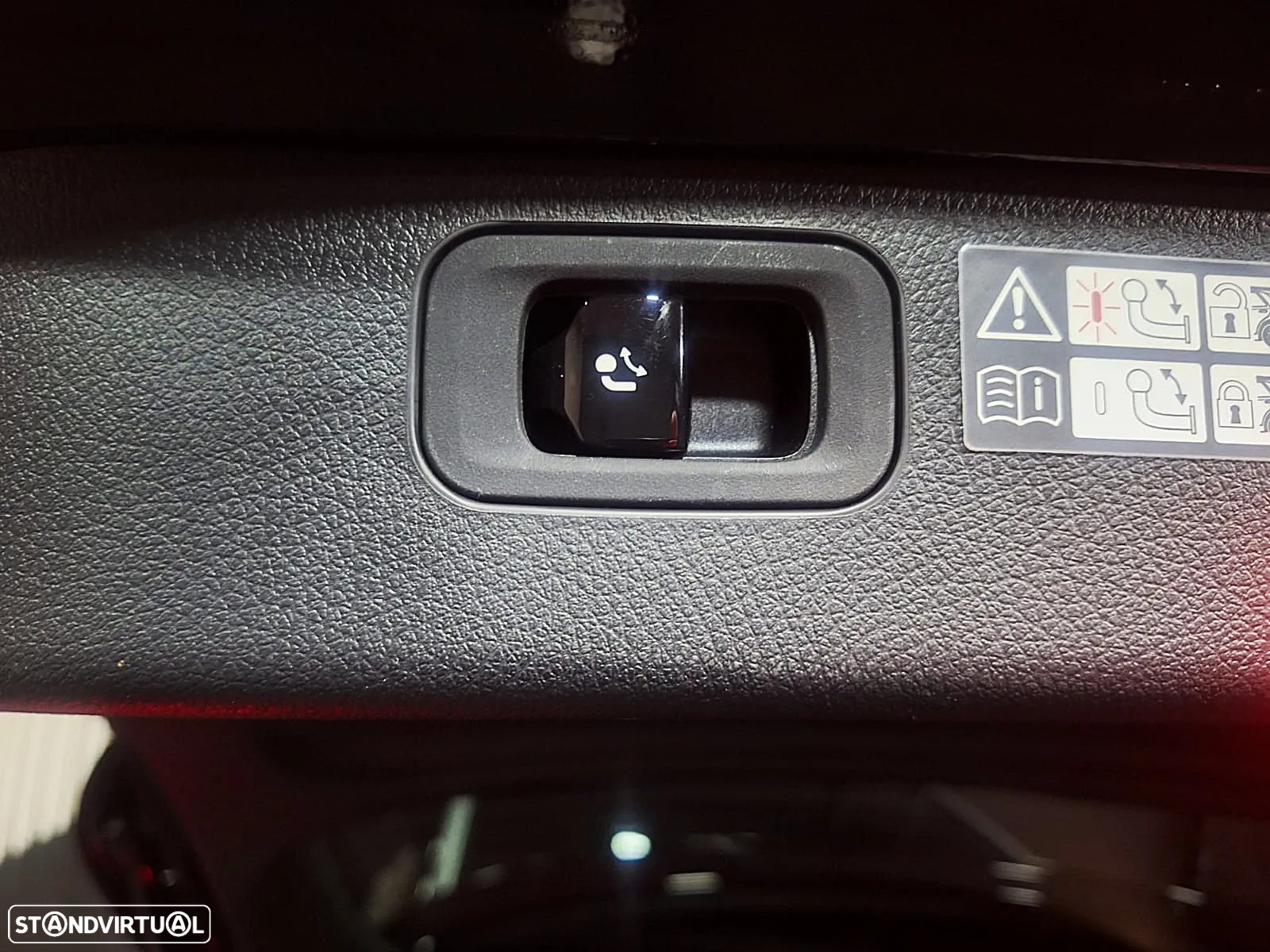 Mercedes-Benz C 300 e AMG Line - 23