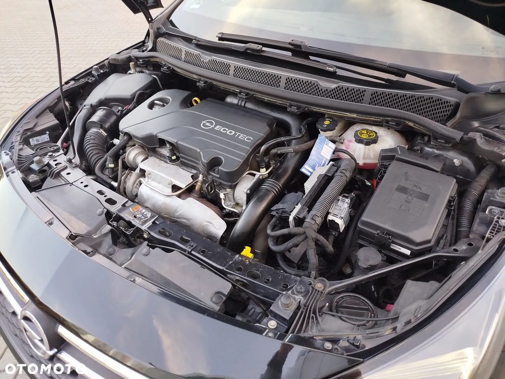 Opel Astra 1.4 Turbo Start/Stop Dynamic - 18