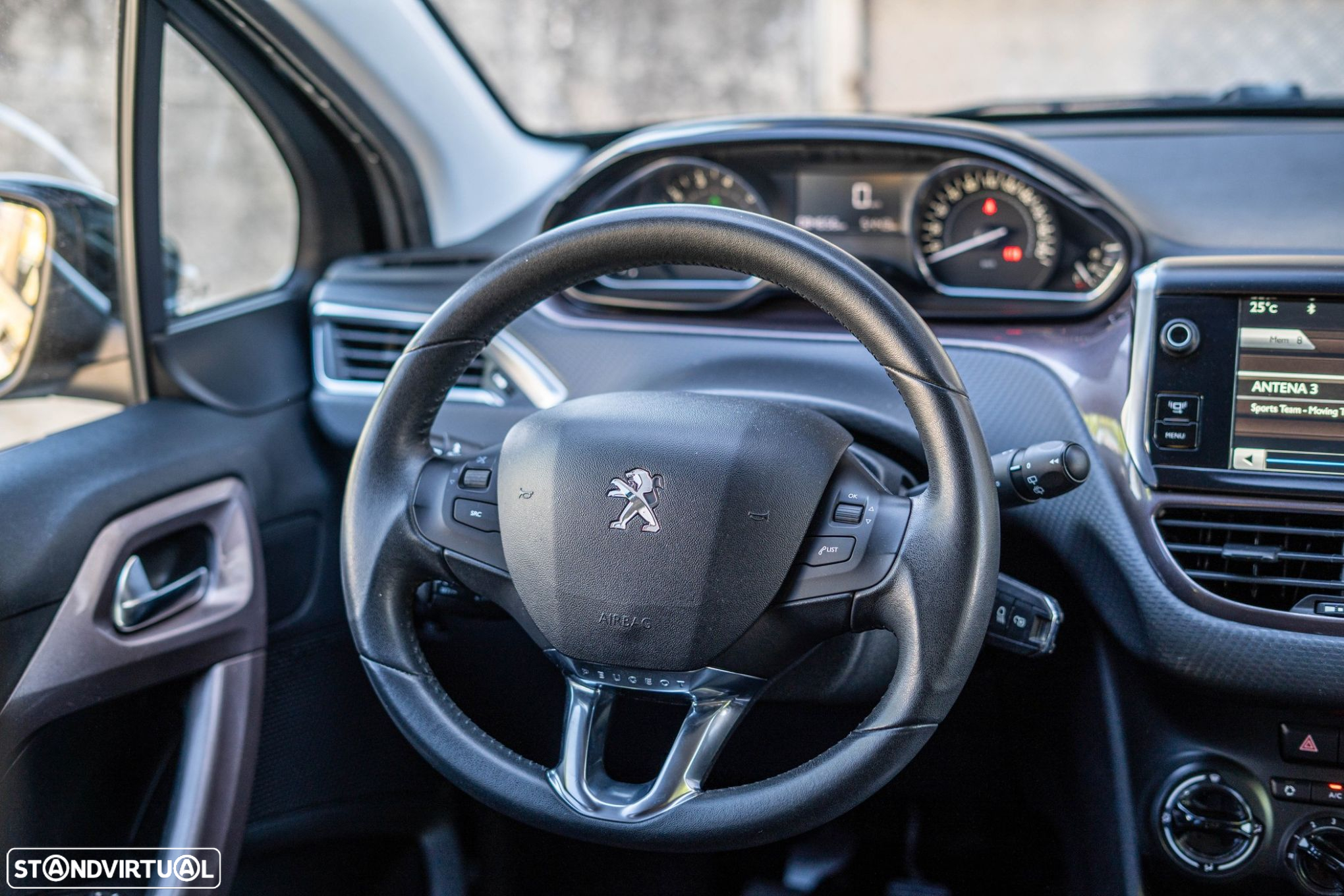 Peugeot 2008 1.2 PureTech Style - 9
