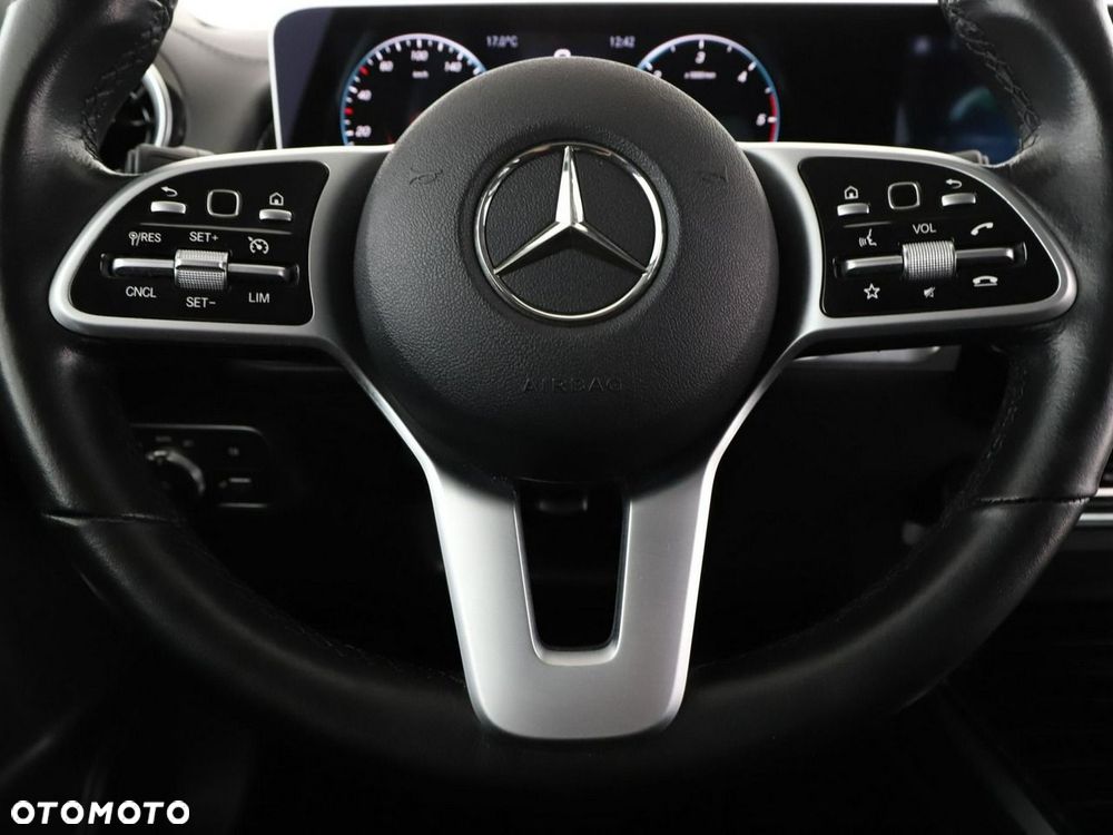 Mercedes-Benz GLB 200 d Progressive 8G-DCT - 22