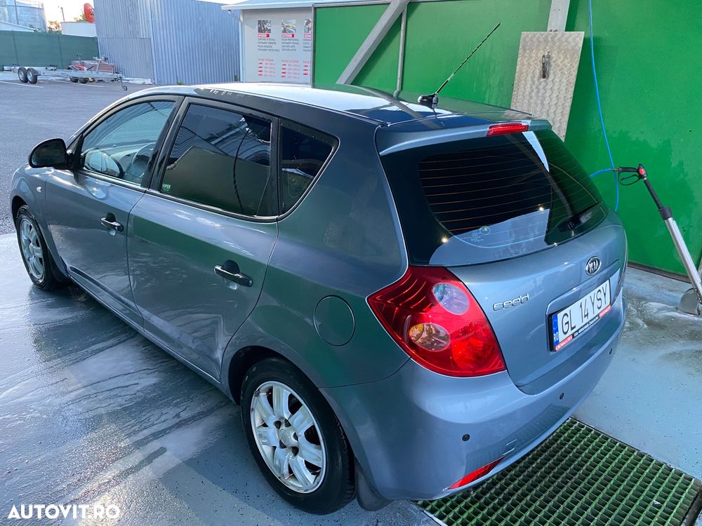Kia Ceed - 7