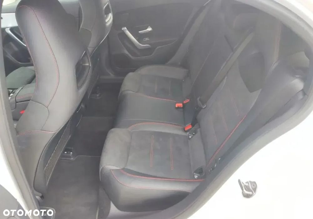 Mercedes-Benz Klasa A 200 AMG Line 7G-DCT - 5
