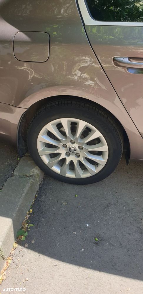 Skoda Superb 2.0 TDI Ambition - 6