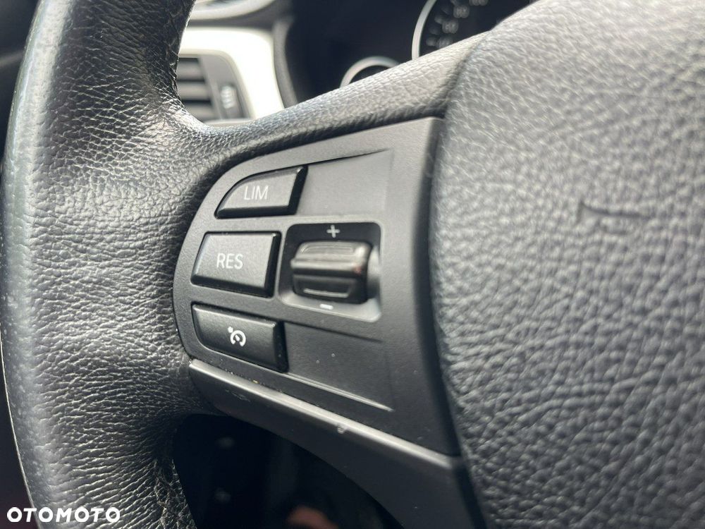 BMW Seria 3 - 38