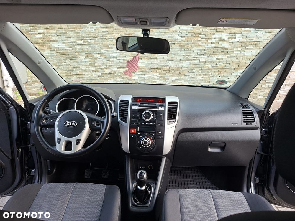 Kia Venga 1.4 CVVT Titanium Collection - 8