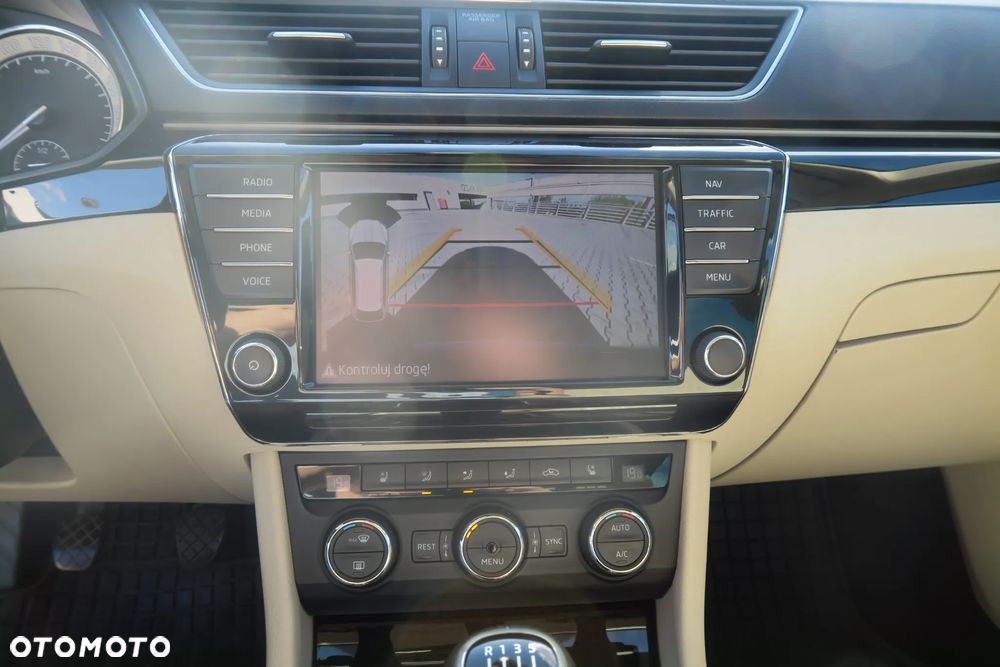 Skoda Superb 2.0 TDI L&K - 36