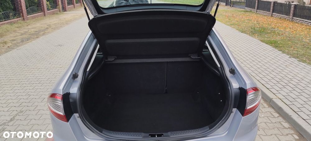 Ford Mondeo 2.0 TDCi Ghia - 15