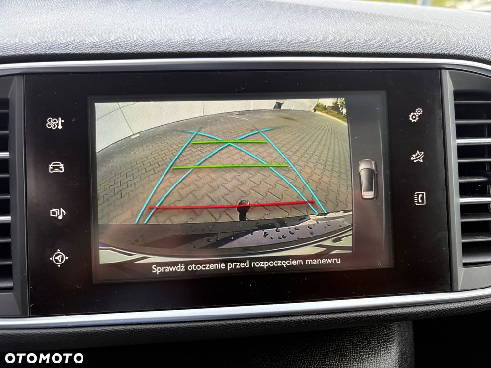 Peugeot 308 1.6 BlueHDi Allure S&S - 23