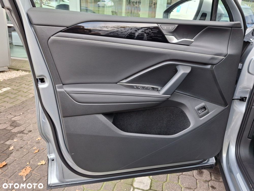 Volkswagen Tiguan - 10