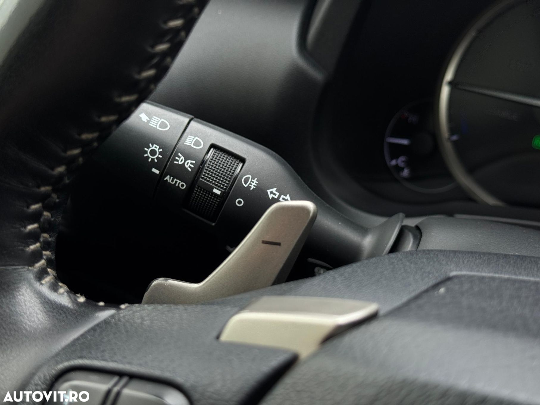 Lexus Seria NX - 20