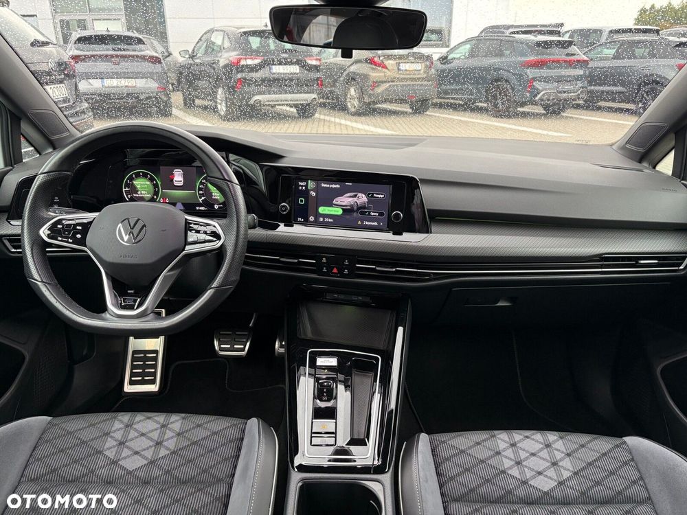 Volkswagen Golf - 10