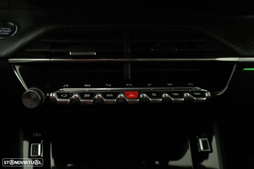 Peugeot e-2008 50 kWh GT - 15
