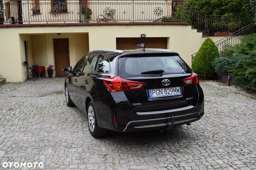 Toyota Auris 1.4 D-4D Design Edition - 6