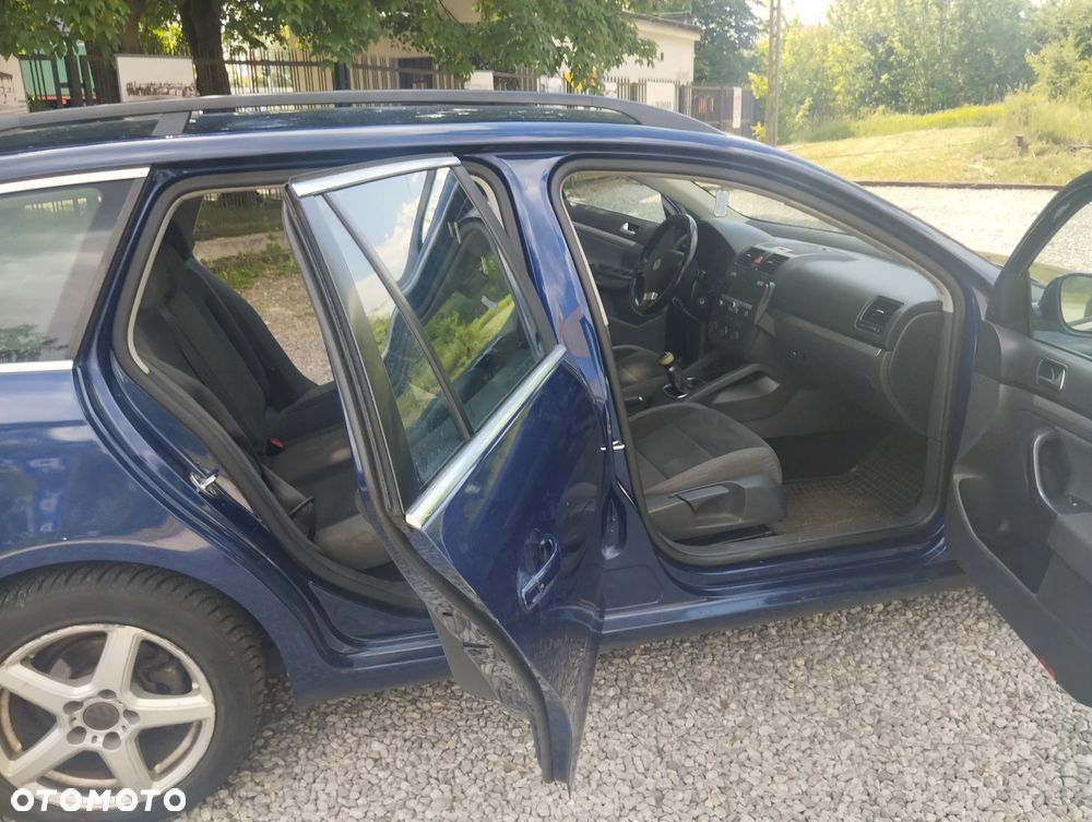 Volkswagen Golf - 8