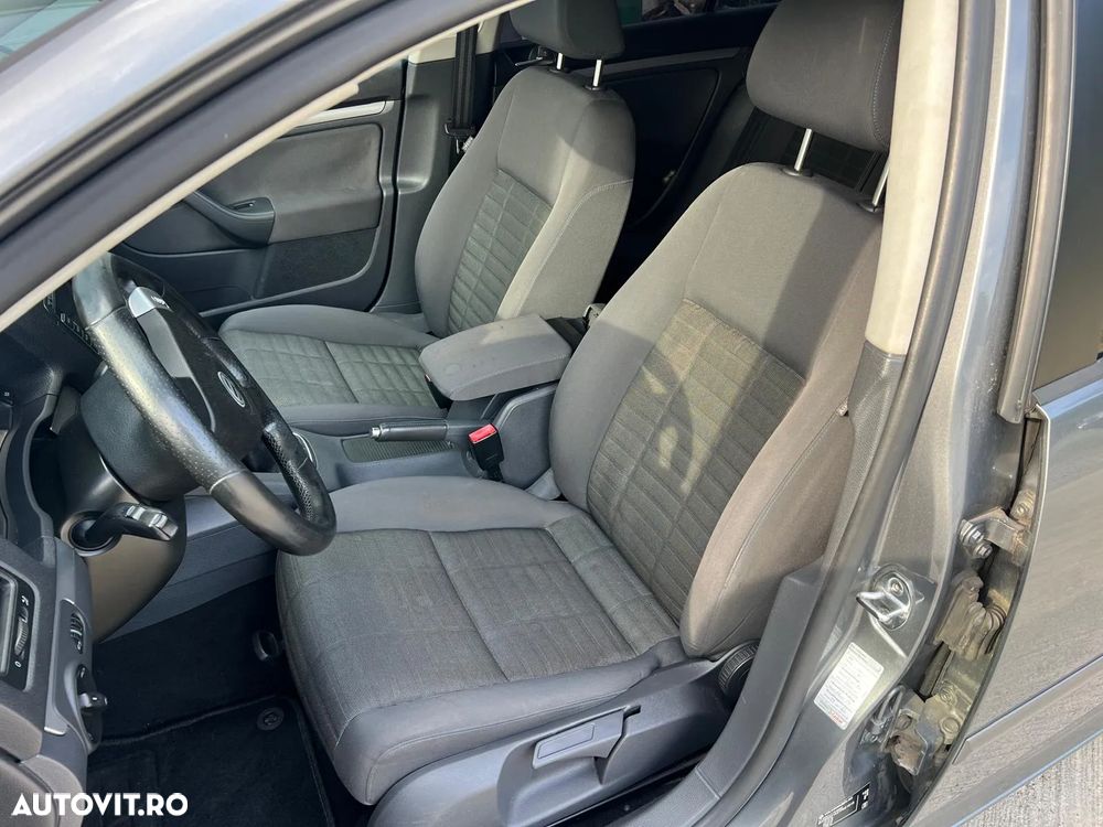 Volkswagen Golf 2.0 TDI Goal - 13