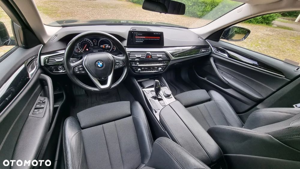 BMW Seria 5 520d xDrive Luxury Line sport - 11