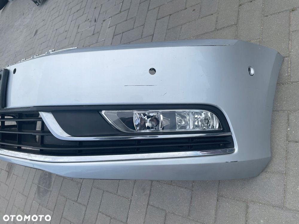 VW PASSAT B7 ZDERZAK PRZEDNI PRZÓD - 4
