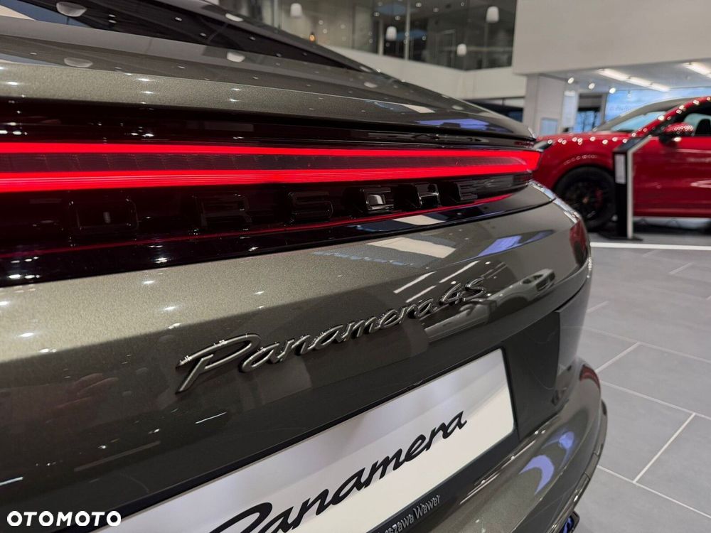 Porsche Panamera - 12