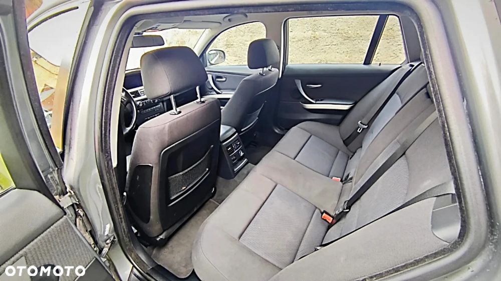 BMW Seria 3 320d - 15