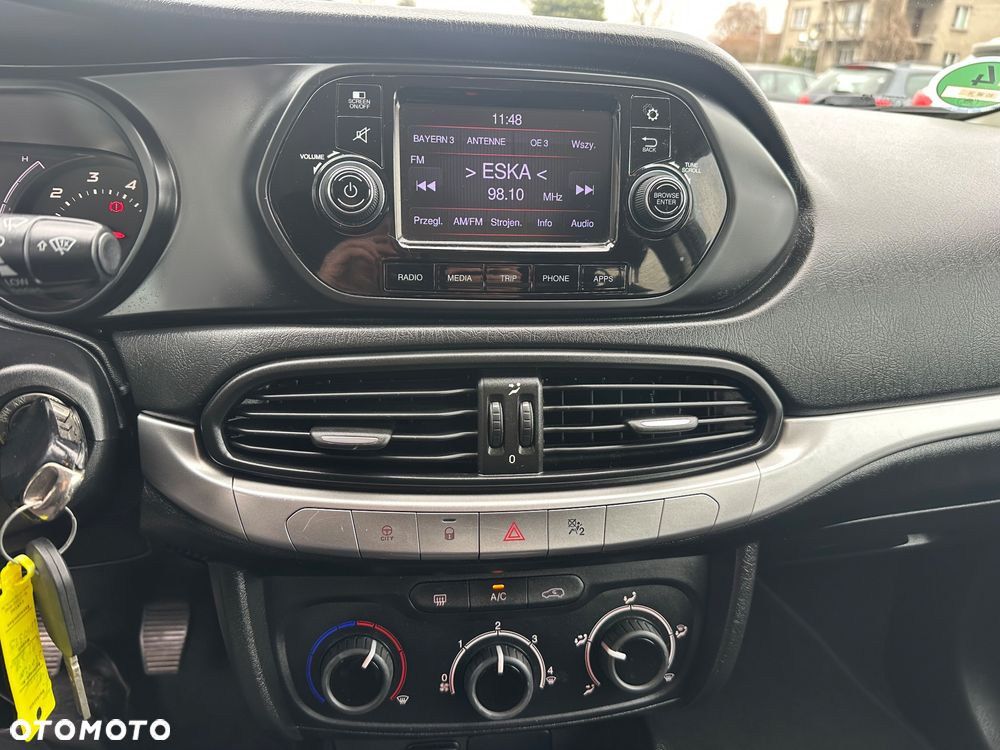 Fiat Tipo 1.4 16v Easy - 10