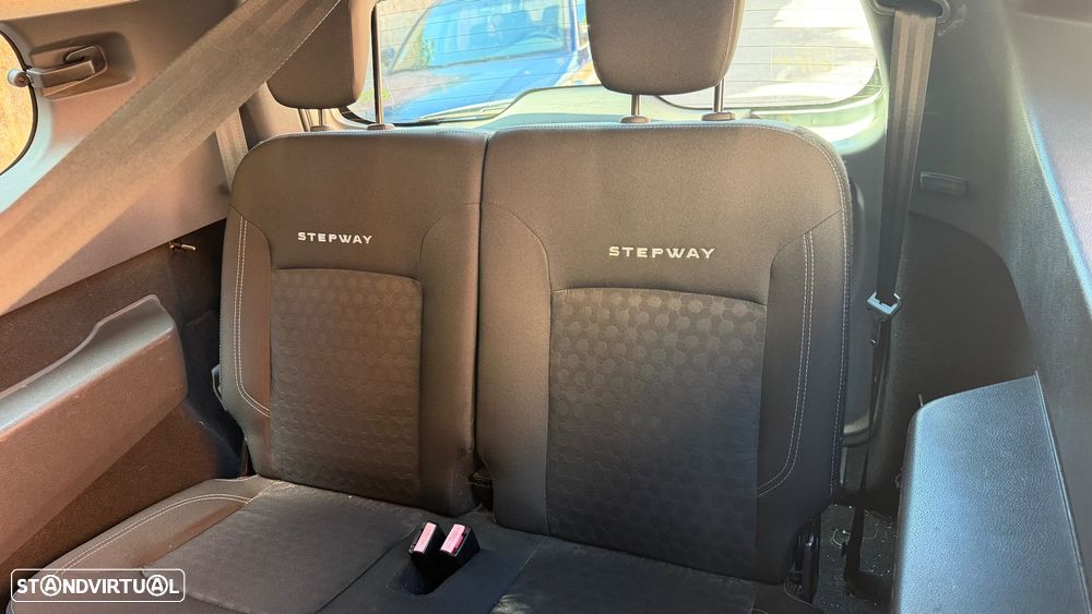 Dacia Lodgy 1.5 dCi Stepway 7L - 12