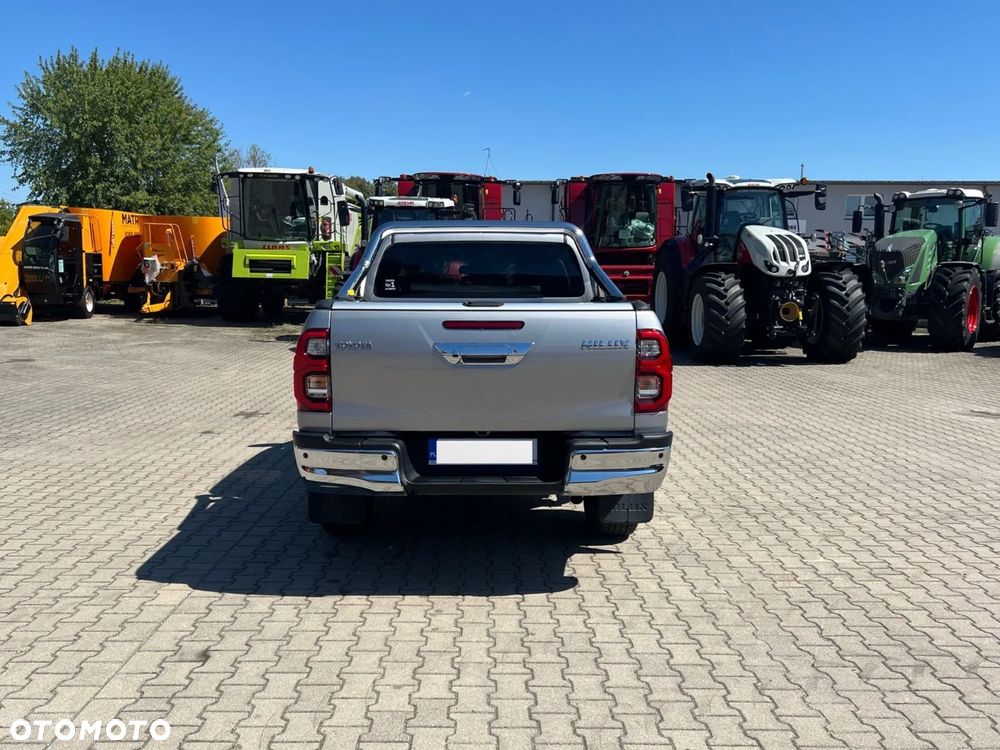 Toyota Hilux 2.8 D-4D Double Cab SR5 4x4 - 2