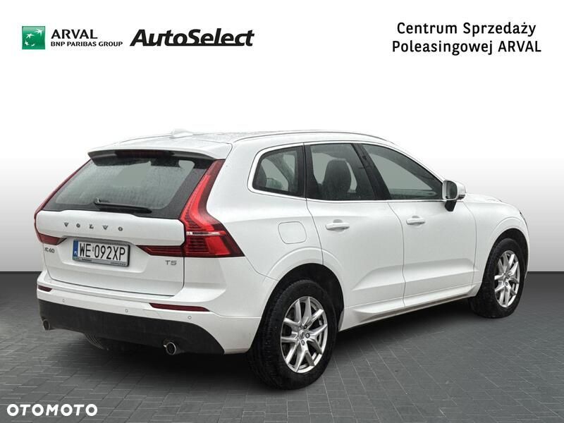 Volvo XC 60 T5 Momentum Pro - 7
