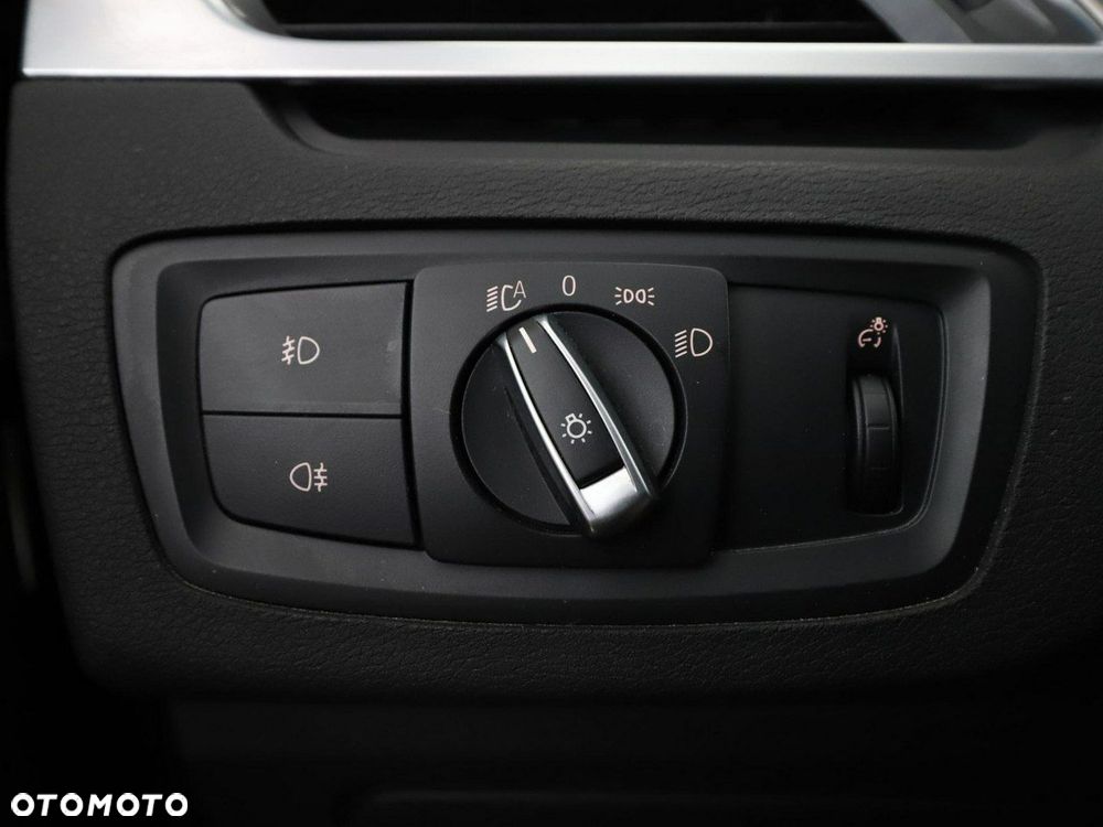 BMW X1 sDrive20d xLine - 34
