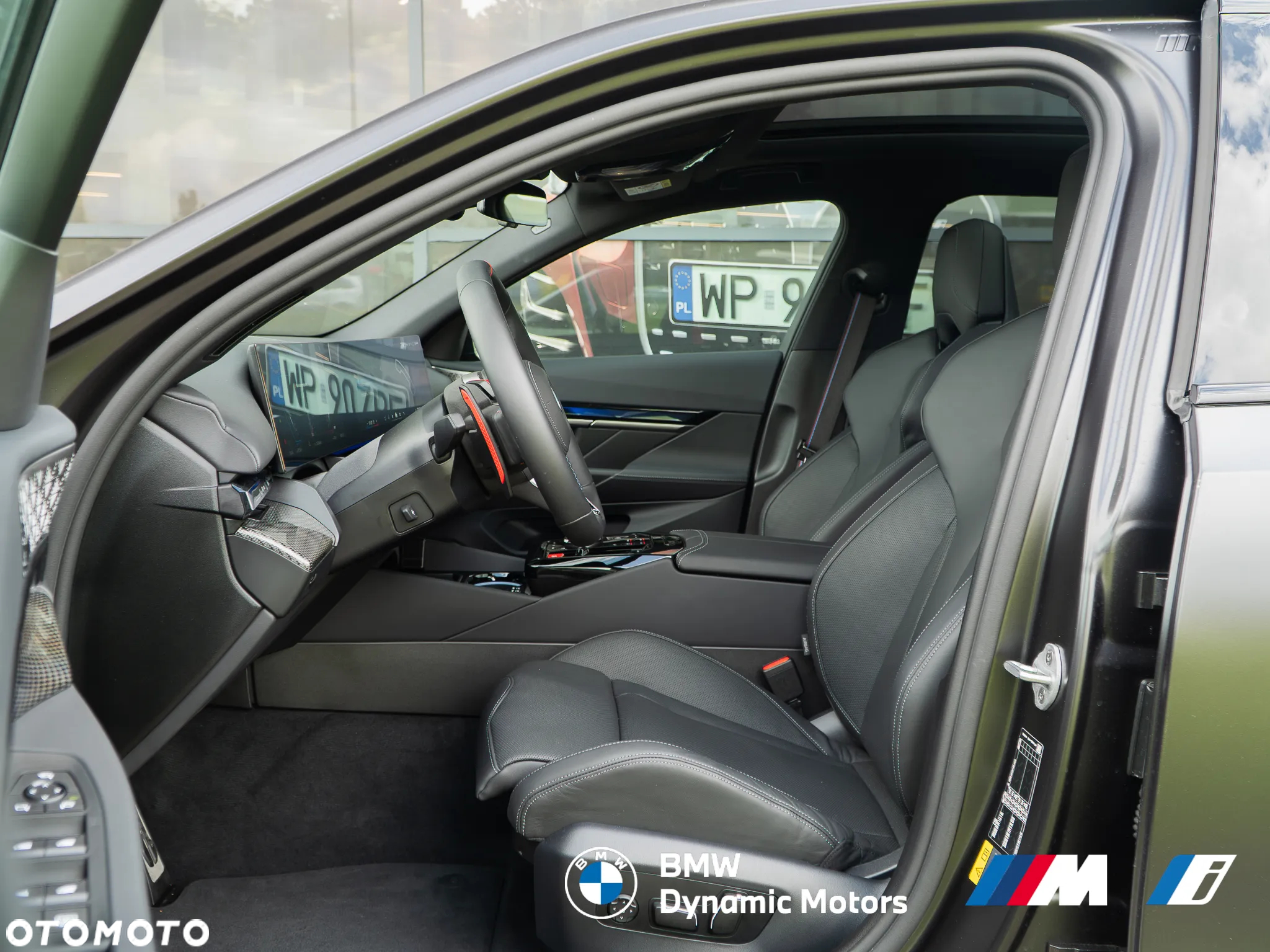 BMW M5 xDrive - 13
