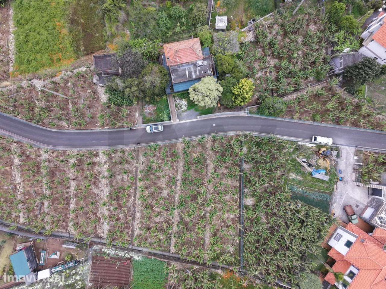 Terreno Rústico Exclusivo no Arco da Calheta - 831M2 - Grande imagem: 2/13