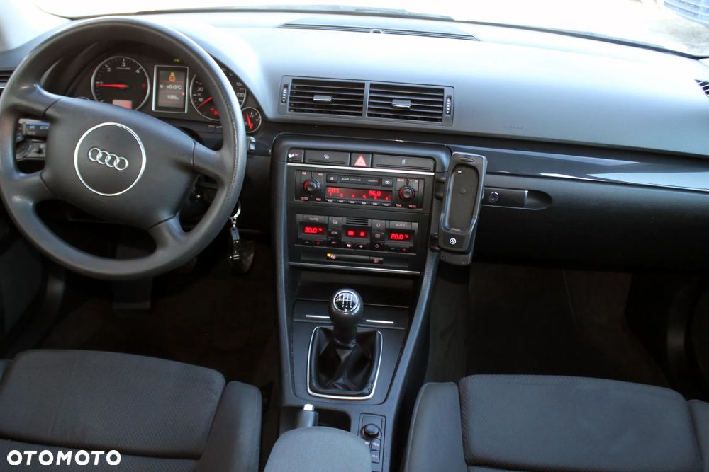 Audi A4 Avant 1.9 TDI - 9
