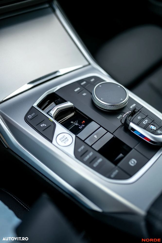 BMW Seria 3 320d xDrive Aut. M Sport - 37