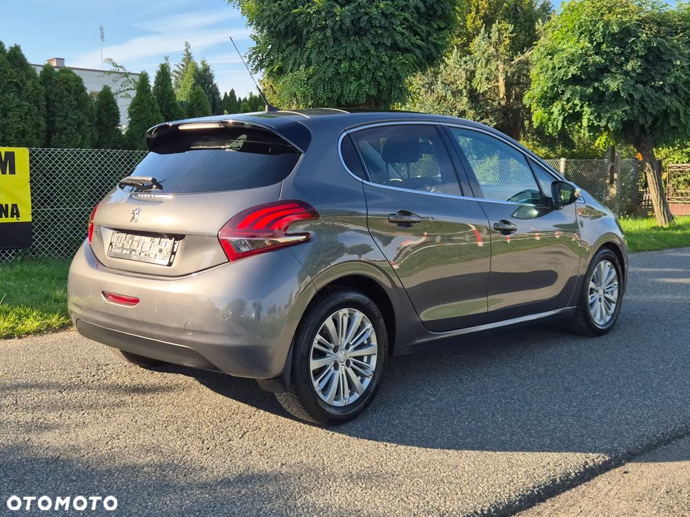 Peugeot 208 1.6 BlueHDi Allure S&S - 14
