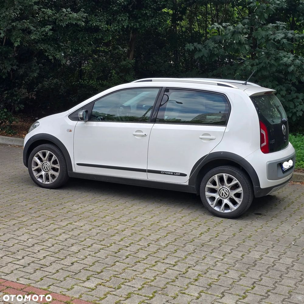 Volkswagen up! 1.0 cross - 2