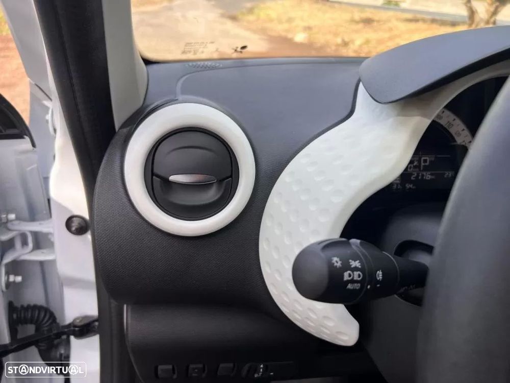 Renault Twingo Z.E. 22 Intens - 30