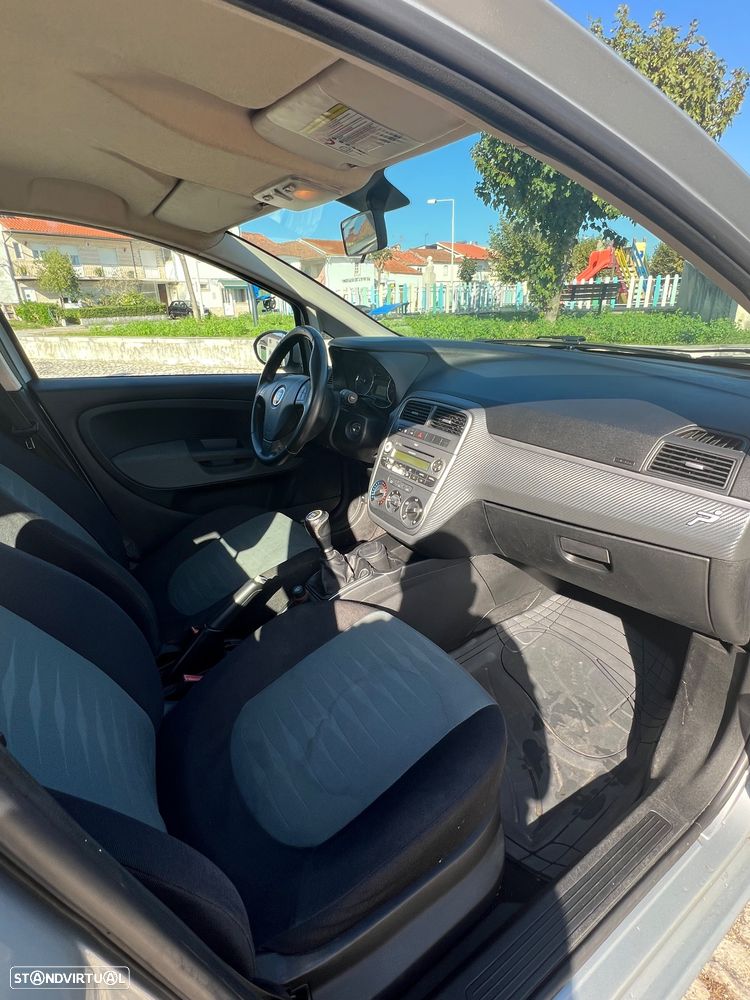 Fiat Grande Punto - 14
