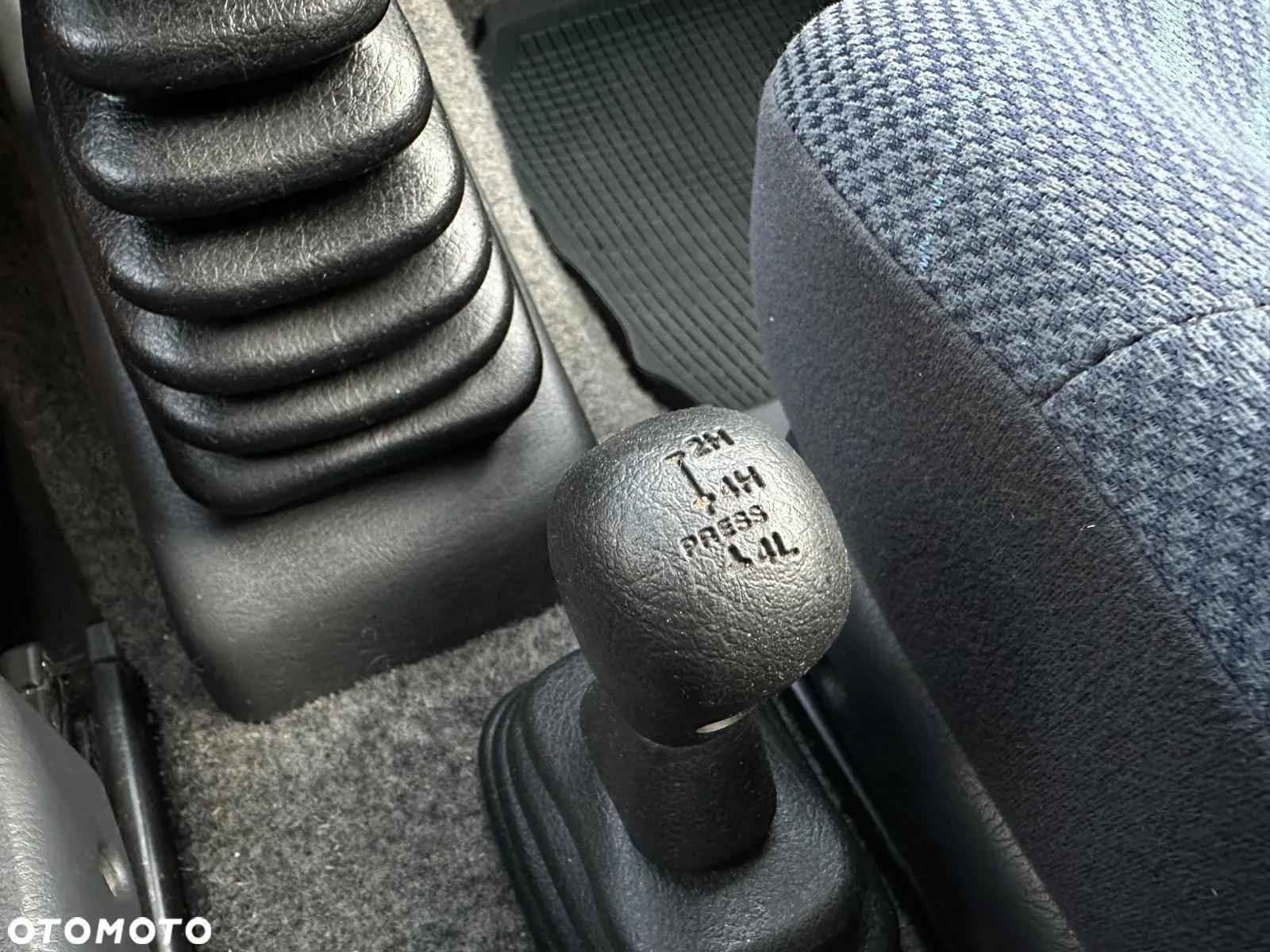 Suzuki Jimny 1.3 - 4