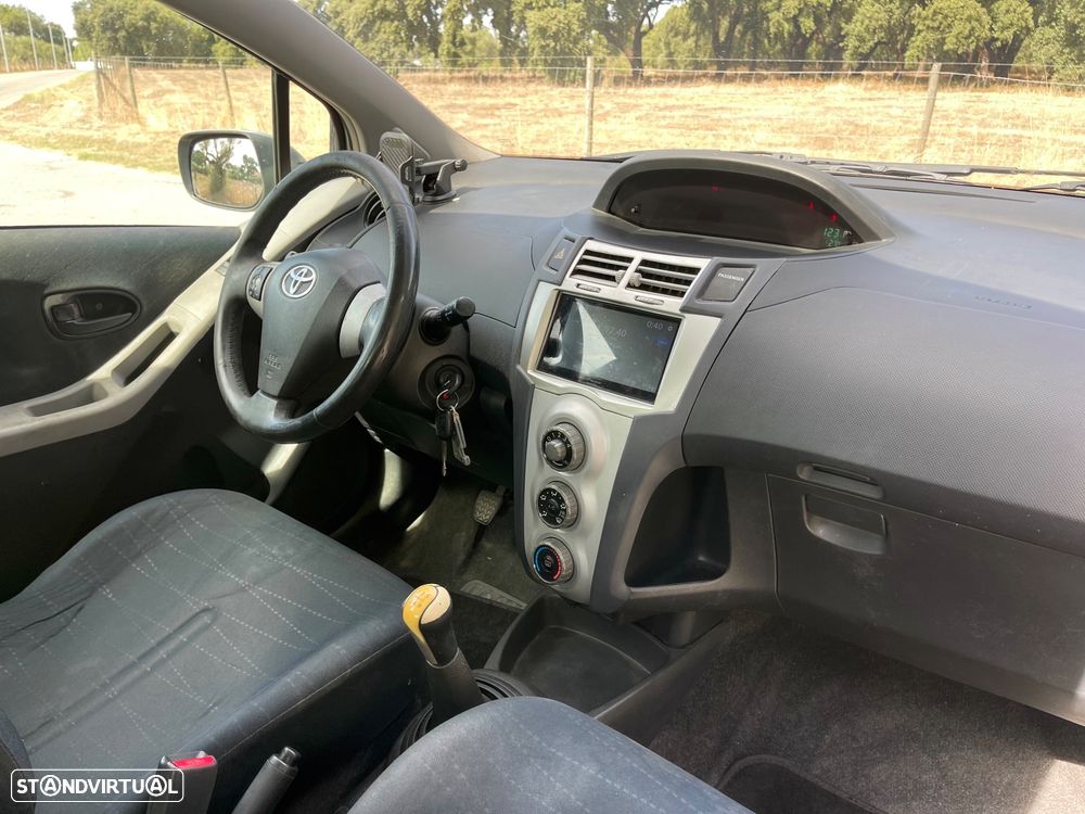 Toyota Yaris 1.0 VVT-i AC - 16