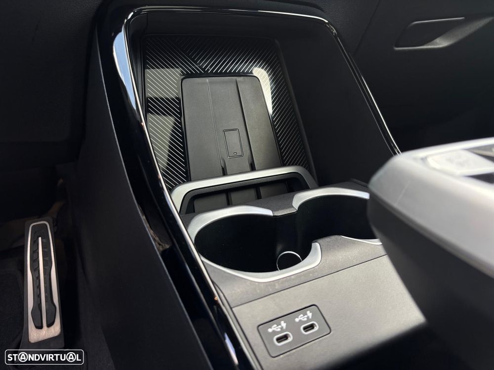 BMW iX1 xDrive30 M Sport Pack - 18