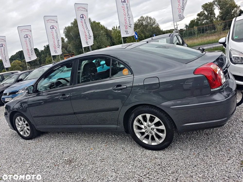 Toyota Avensis 2.0 VVT-i Executive - 6